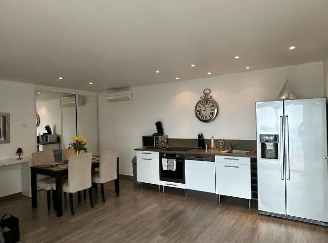 Cardo Apartment Bastia (Corsica)
