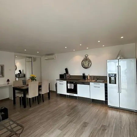 Cardo Apartman Bastia